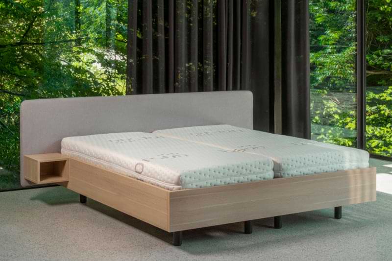 Dorsoo bed 200 x 210 cm met 2 matrassen