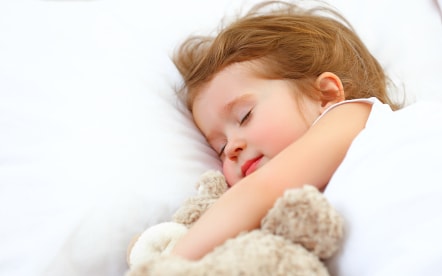 Tijd voor een kinderkussen? Waarop moet u letten? - Dorsoo