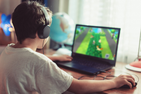 rugklachten bij kinderen door slechte houding