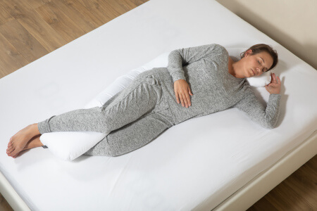 slapen met een nieuwe heup kan met een zijslaper kussen