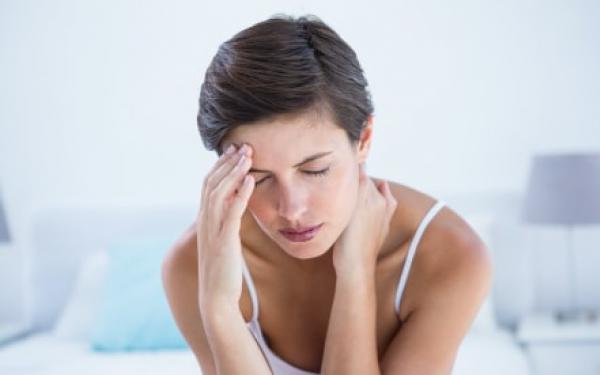 Gebrek aan goede slaap als oorzaak van hoofdpijn - Dorsoo