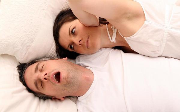 Last van snurken? Lees onze 7 tips tegen snurken. - Dorsoo
